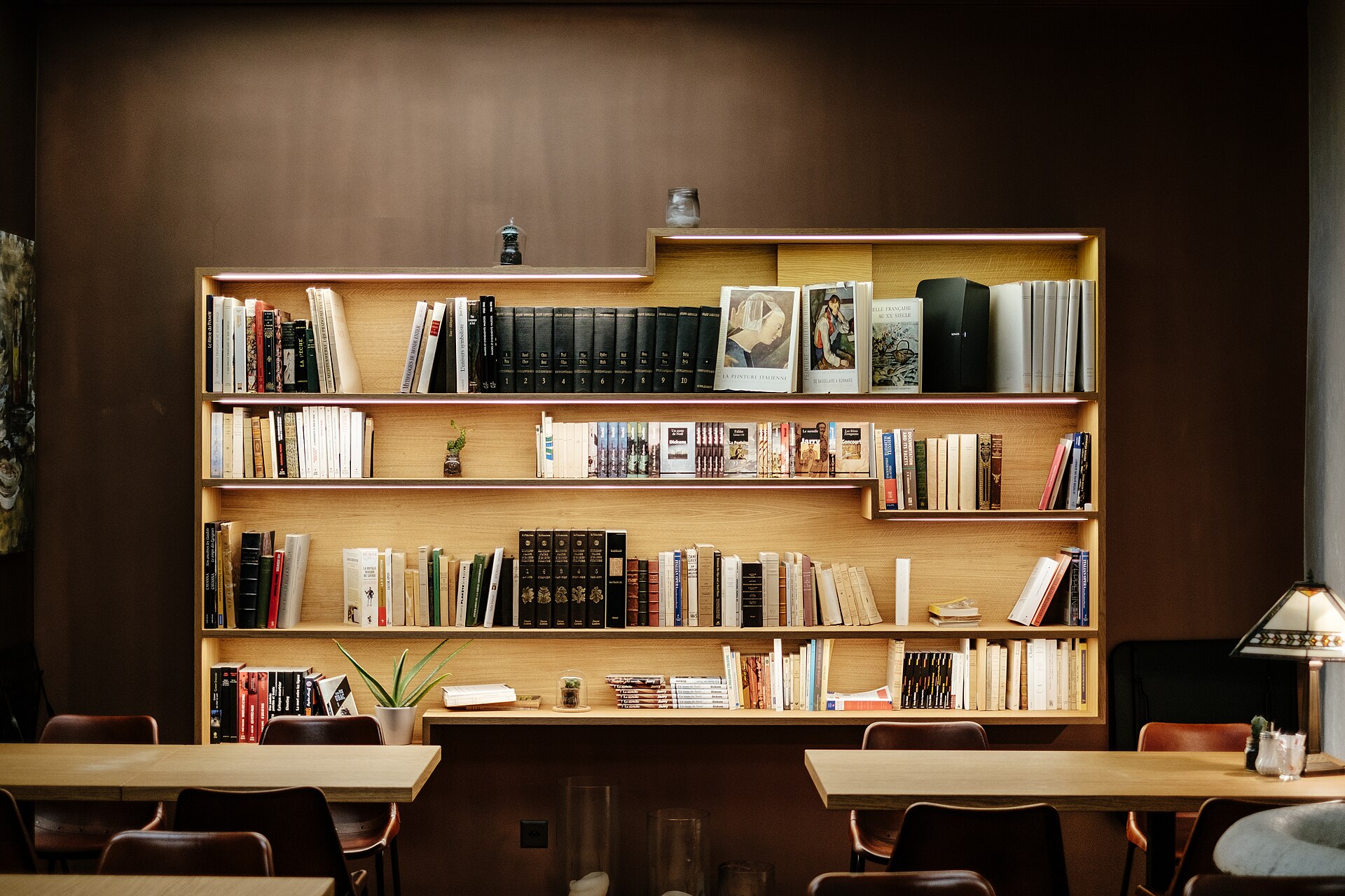 Reading room (Unsplash).jpg
